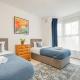Spacious House in North London, very close to train station and bus stops, near Tottenham Stadium & lots of parking, Londres - Foto 1