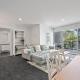 Stylish 1-Bed Apartment with Balcony & Pool Access, Turner (Foto 3)