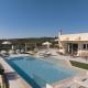 Idunu Villa, with Heated Pool & Serene Seclusion, By ThinkVilla Roumelí - Фото 10