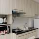Warm and Cozy Studio at Azalea Suites Apartment By Travelio, Cikarang (Foto 7)