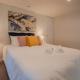 CBD Edge - 2BR Home with Balcony Sleeps 4 Christchurch - Photo 5
