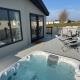 Lodge with hot tub - Waterside, Ingoldmells - pet friendly, WiFi, bed linen - Meadow Lakes Caravan & Lodge Hire - Fotografie 1