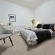 Great London Flat - Modern & Spacious - 5 Mins from Piccadilly Line tube station, Londýn - Fotografie 3