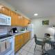 7FL Waikiki Condo, Steps to Beach with Free Parking, Honolulu (photo 4)