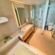 Alacarte condo - right on beach - high floor, Ha Long (photo 8)