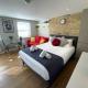 Luxury Apartment with King-size Bed in Central Cambridge - Walk to Station and City Centre - Photo 1