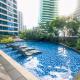 Alice in Wonderland Enchanting Makati Retreat 300 Mbps, Manila - Foto 6