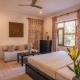 StayVista at Hampton Grove - Bonfire, Jacuzzi, Srinagar - Foto 9