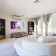 Brighton Blissful - Family Poolside Villa Pool Spa Sauna, Melbourne (foto 4)