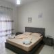 Double room with shared bathroom Tirana - Foto 5