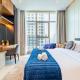 Deluxe One-Bedroom Apartment in Business Bay with Burj Khalifa and Canal View, Dubaï - Photo 7