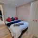 2 bed flat in Heathrow London Free parking Feltham - Photo 5