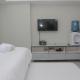 Elegant and Simply Studio Springlake Summarecon Apartment By Travelio, Bekasi - Foto 5