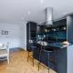 4 Bed House-2 Parking spaces-Vibrant location, Manchester - Photo 6