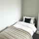 Luxury 5 bed Salford home free parking, Manchester - Photo 5