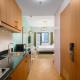 Blush Haven with Netflix, WiFi and Balcony near Glorietta, Manila - Fotografie 8