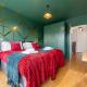 Dapper Suite in bustling Holloway, Islington by Gold Stays, London - Photo 10