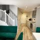 Stylish Two Floor Duplex Apartment in Birmingham with Pool Table Tennis and Fast WiFi, Birmingham (photo 2)