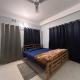 Cozy Third-Floor Room w Balcony, Siliguri - Photo 2