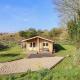 Dolly's Hideaway Cabin, Louth