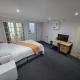 Spacious 3-Bedroom Apartment Near Stratford, 1 Minute From Train Station, London - Photo 2