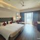 Ramada by Wyndham Ahmedabad Narendra Modi Stadium Motera, Karnulu - Zdjęcie 2