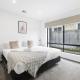 Domi Rentals - The Third Residence, Clayton North (Foto 3)