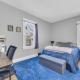 Stylish Retreat by Shaker Square, Fast WiFi, Porch, Cleveland - Photo 4