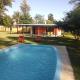 Casa con Parque, Piscina y Cancha de Futbol