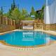 Villa Lion, Никити