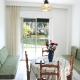 Apartment in Foura with a balcony or terrace, Fourka (fotografie 4)