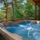 L Attitude Adjustment - Mineral Bluff GA - Enjoy king suites, a hot tub, a game room, a wood-burning fireplace, and a fenced yar, Mineral Bluff - Fotografie 4
