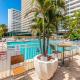 Beach Front 2 Bed Condo - Pool & Tiki Bar, Fort Lauderdale (photo 3)