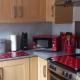 2 Bed House - Sleeps 4 - Pets - Garden - Parking Witney - Foto 6