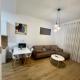 Urban Oasis Apartment, Тирана - Фото 5