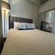 2BR Resort Type condo w city view Sheridan, Манила - Фото 3