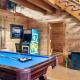 Mountain 7BR Cabin - Pet-friendly, Hot Tub, Pool, and Views, Sevierville (foto 5)