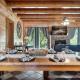 Mountain 7BR Cabin - Pet-friendly, Hot Tub, Pool, and Views, Sevierville (foto 9)