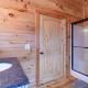 Large Cabin Rental with Games Room and Hot Tub in Logan, Ohio - Fotografie 2