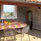HOST4U - AGRITURISMO Il Geco V, Appartamento con Terrazza vista Mare & Montagne, Civezza