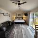 Relaxing Studio Cottage with Parking, Pigeon Forge