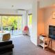Spacious & Secluded Bush-View Suite in Kohimarama, Окленд - Фото 7