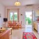 Ferienhaus Nora mit zwei schönen Doppelhaushälften, Meeresbrise 1, Agios Spyridon Corfu (fotografie 10)