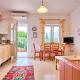 Ferienhaus Nora mit zwei schönen Doppelhaushälften, Meeresbrise 1, Agios Spyridon Corfu (fotografie 6)