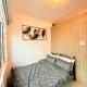 Modern Double-Sized Bed with Netflix & Pool View, Манила - Фото 3
