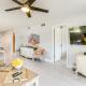 Walk to Beach Condo with Pool and Patio In Sarasota!, Sarasota (fotografie 6)