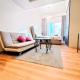 Modern Studio with Balcony - Close to Metro & Marina, Dubaï - Photo 2