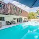 Beautiful 5 bedroom sleeps16 pool Universal, Los Angeles - Foto 2
