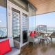 Livbnb-Upgraded 3B Maid's Room, Sea and Ain Views, Dubái - Foto 2