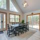 Lakefront Poconos Cabin with Deck and Game Room, Pocono Lake (foto 5)